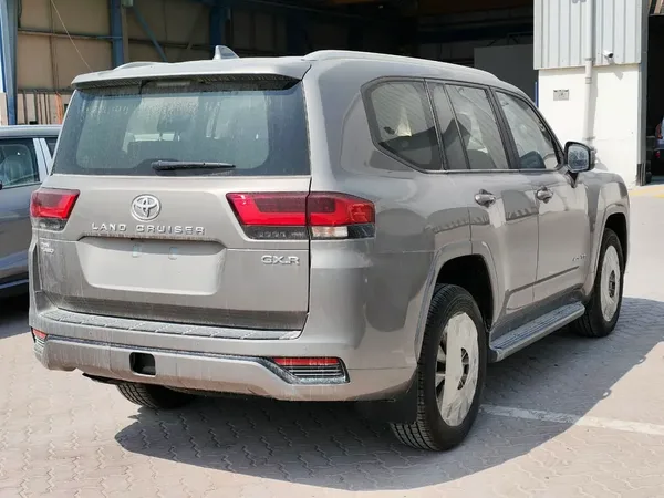 Cars for sale in uae Toyota Land Cruiser