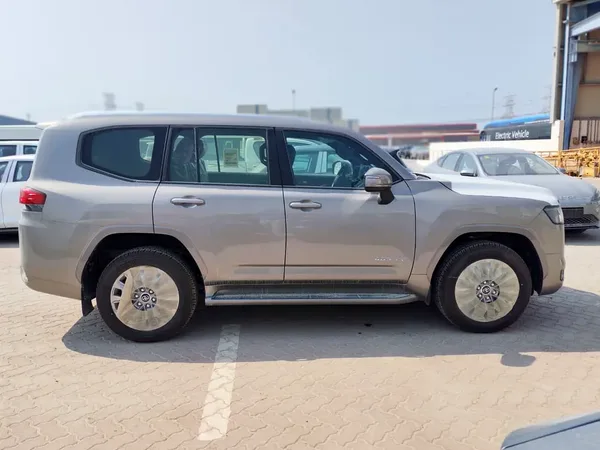 Cars for sale in uae Toyota Land Cruiser