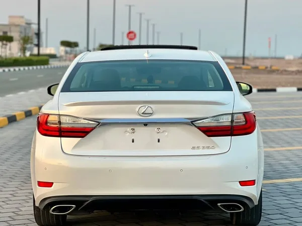 Cars for sale in uae Lexus LM 350h