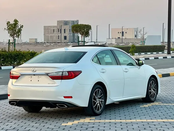 Cars for sale in uae Lexus LM 350h