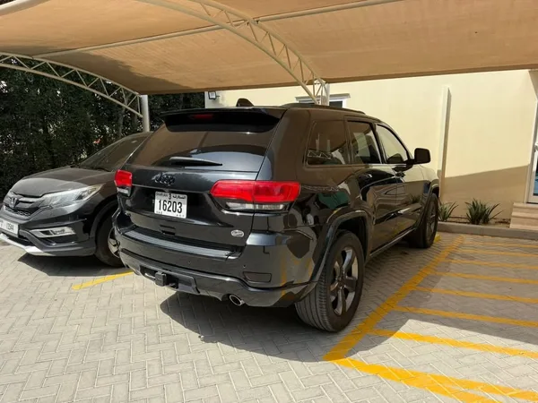 Cars for sale in uae Jeep Cherokee