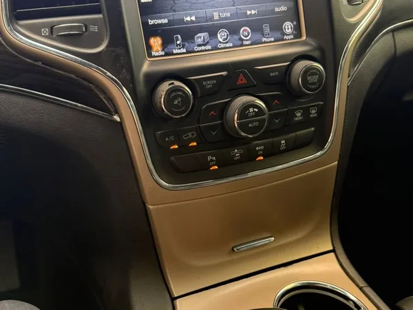 Cars for sale in uae Jeep Cherokee
