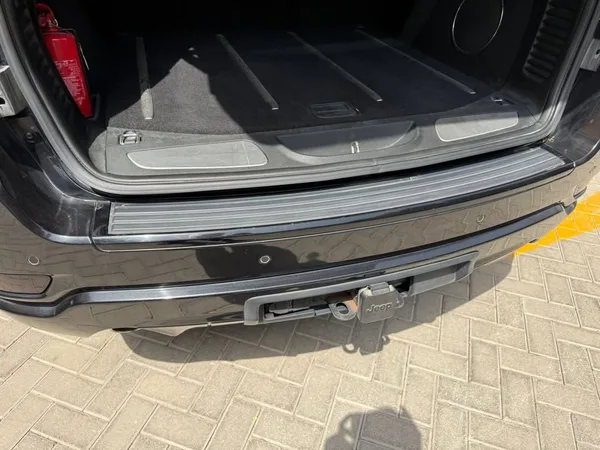 Cars for sale in uae Jeep Cherokee