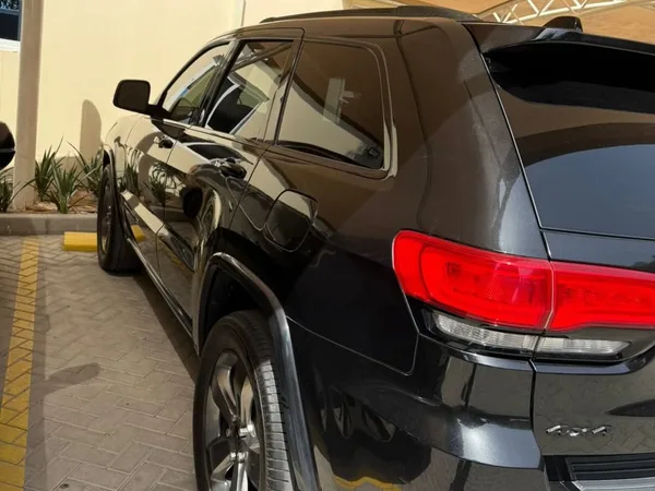 Cars for sale in uae Jeep Cherokee