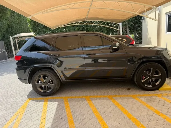 Cars for sale in uae Jeep Cherokee