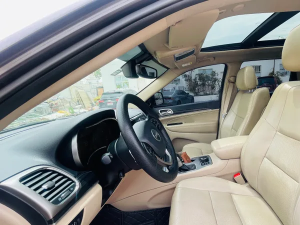 Cars for sale in uae Jeep Grand Cherokee