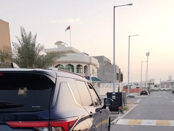 Cars for sale in uae Mitsubishi Outlander