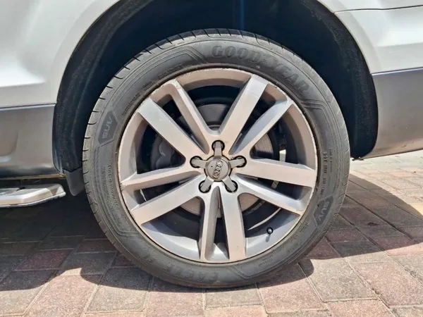 Cars for sale in uae Audi Q7
