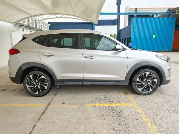 Cars for sale in uae Hyundai Tucson