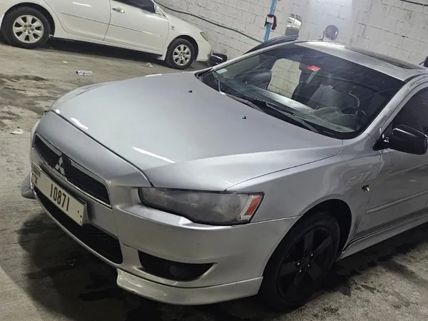 Cars for sale in uae Mitsubishi Lancer