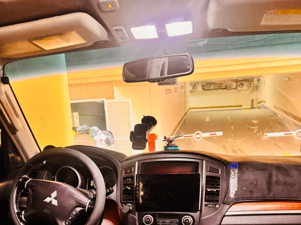 Cars for sale in uae Mitsubishi Pajero