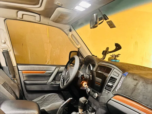 Cars for sale in uae Mitsubishi Pajero