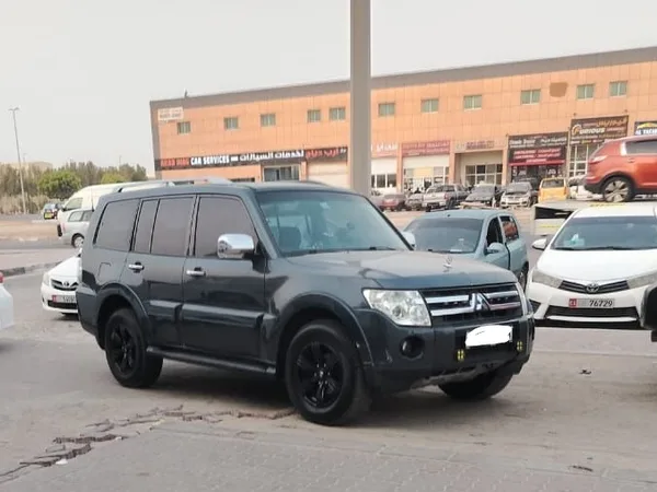 Cars for sale in uae Mitsubishi Pajero