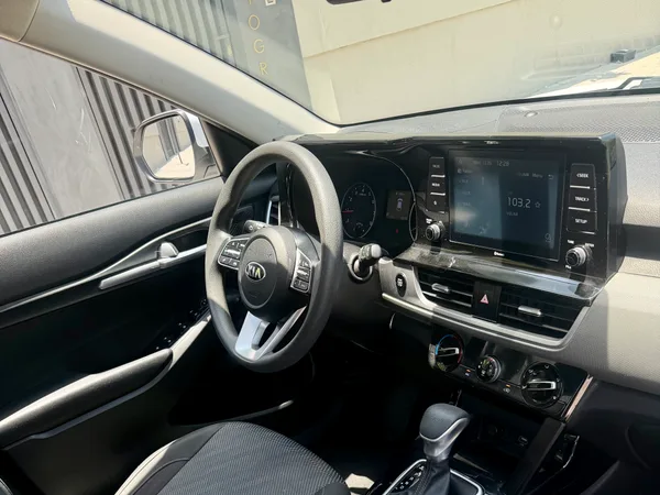 Cars for sale in uae Kia Seltos