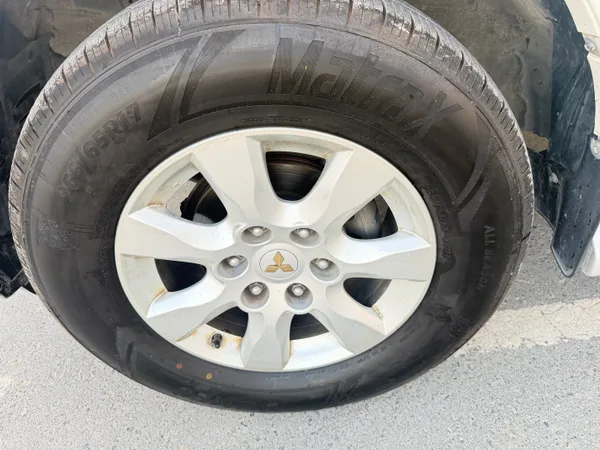 Cars for sale in uae Mitsubishi Pajero