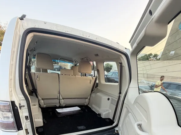 Cars for sale in uae Mitsubishi Pajero