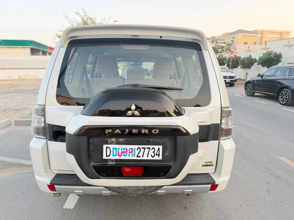 Cars for sale in uae Mitsubishi Pajero