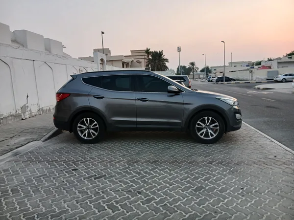 Cars for sale in uae Hyundai Santa Fe
