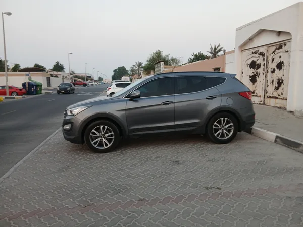 Cars for sale in uae Hyundai Santa Fe