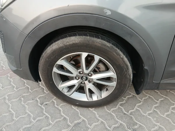 Cars for sale in uae Hyundai Santa Fe