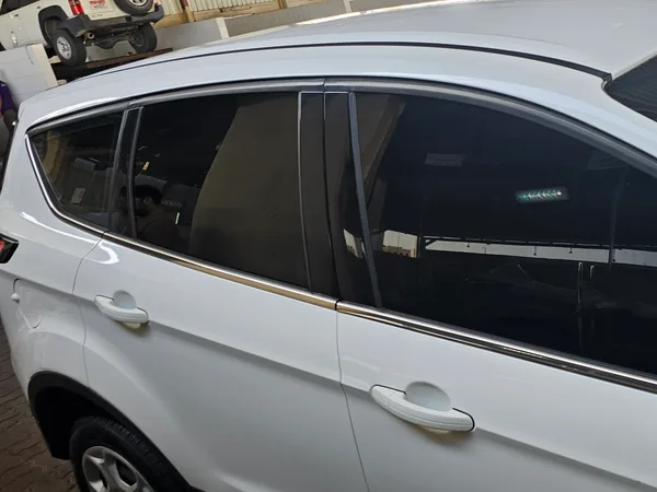 Cars for sale in uae Ford Escape
