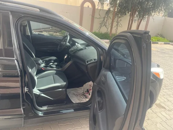 Cars for sale in uae Ford Escape