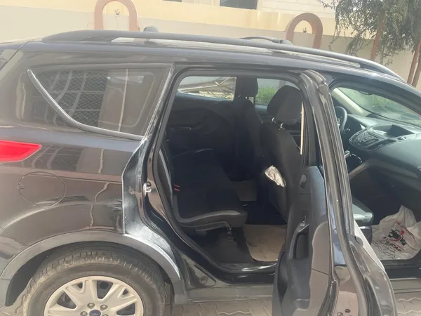 Cars for sale in uae Ford Escape