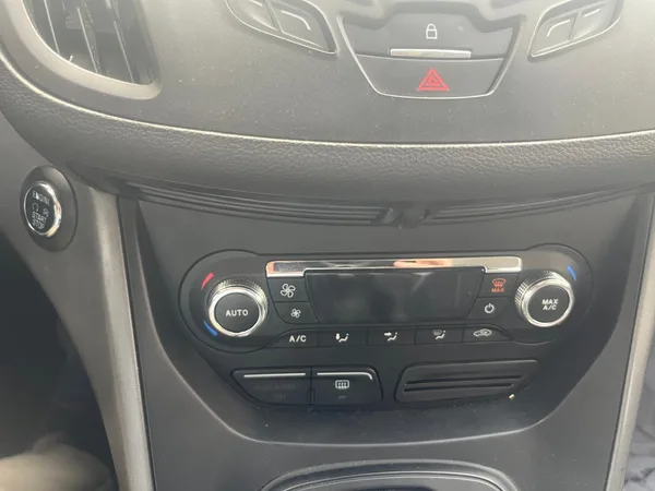 Cars for sale in uae Ford Escape