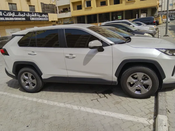 Cars for sale in uae Toyota Rav 4