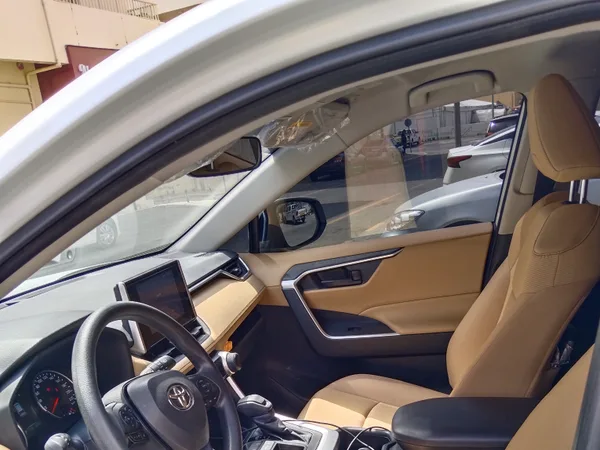 Cars for sale in uae Toyota Rav 4