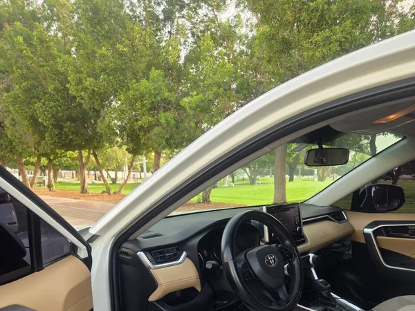 Cars for sale in uae Toyota Rav 4