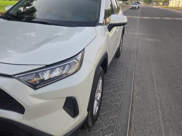 Cars for sale in uae Toyota Rav 4