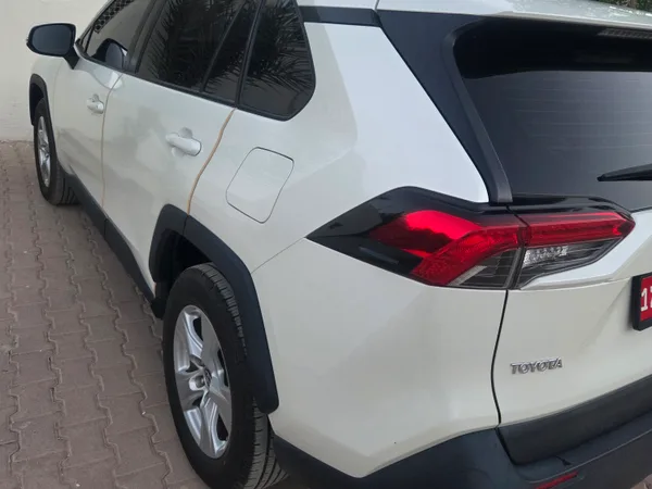 Cars for sale in uae Toyota Rav 4
