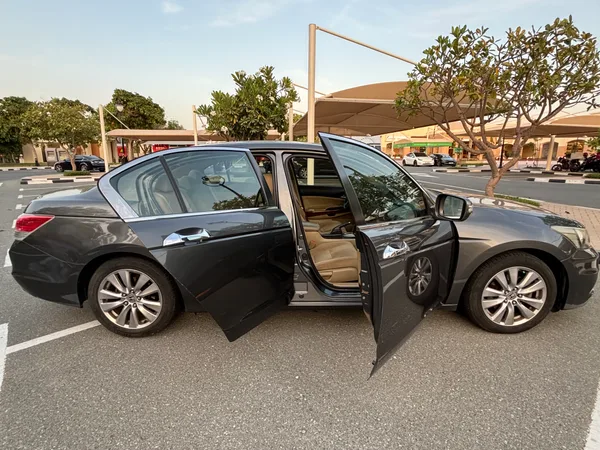Cars for sale in uae Honda Accord