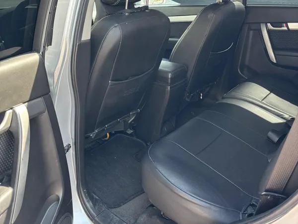 Cars for sale in uae Chevrolet Captiva