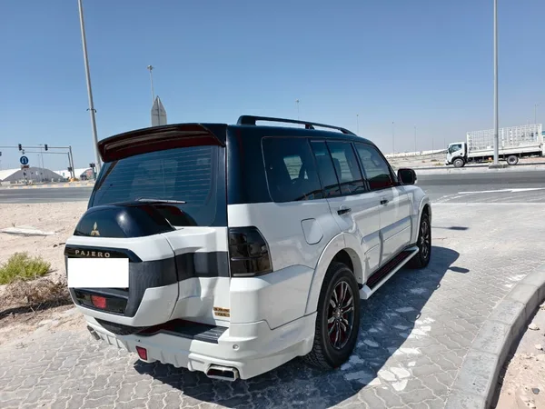Cars for sale in uae Mitsubishi Pajero