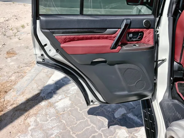 Cars for sale in uae Mitsubishi Pajero
