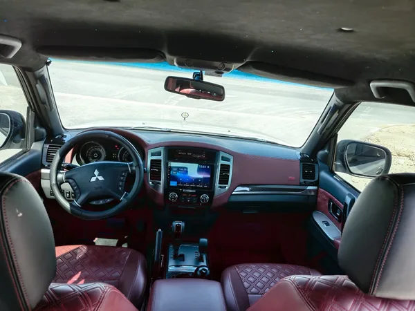 Cars for sale in uae Mitsubishi Pajero