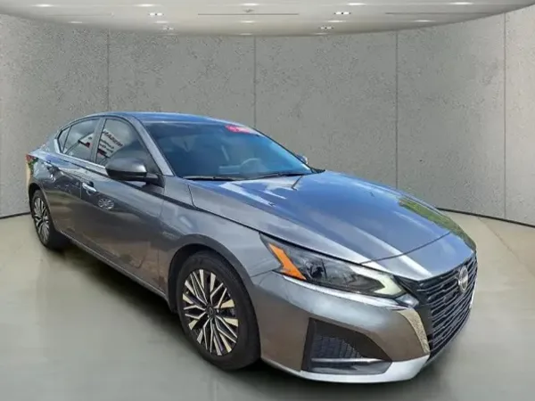 Cars for sale in uae Nissan Altima