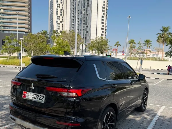 Cars for sale in uae Mitsubishi Outlander