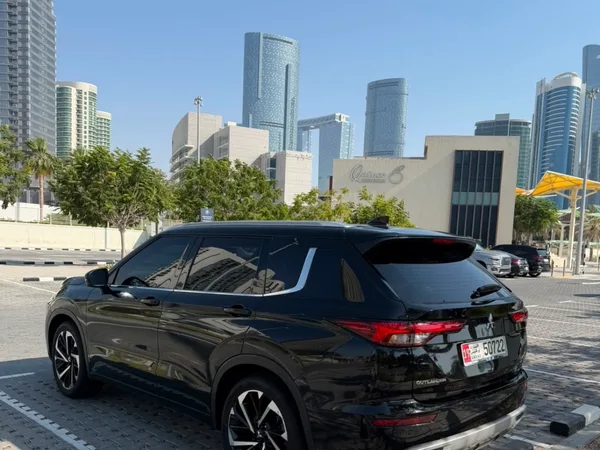 Cars for sale in uae Mitsubishi Outlander