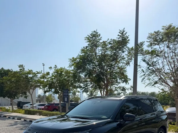 Cars for sale in uae Mitsubishi Outlander