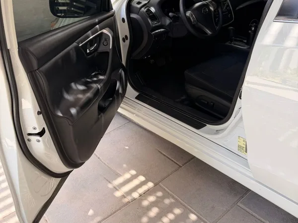 Cars for sale in uae Nissan Altima