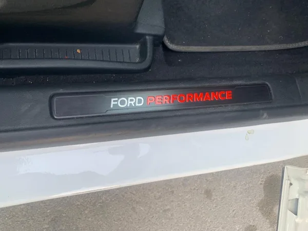 Cars for sale in uae Ford Edge