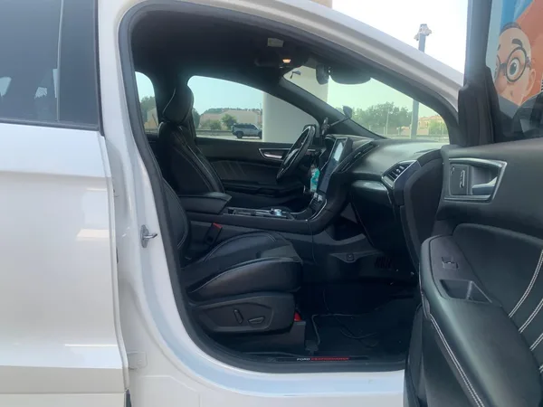 Cars for sale in uae Ford Edge