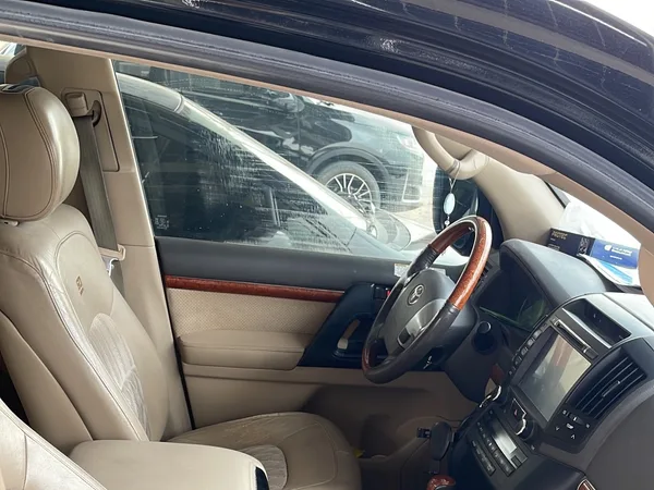 Cars for sale in uae Toyota Land Cruiser
