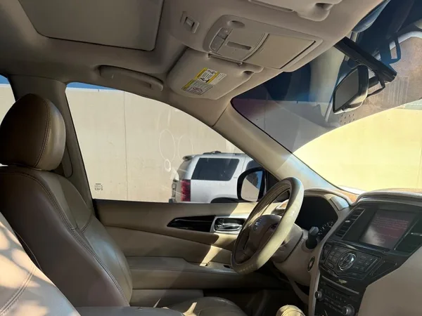 Cars for sale in uae Nissan Pathfinder