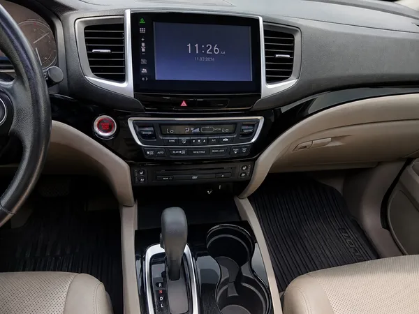 Cars for sale in uae Honda Pilot