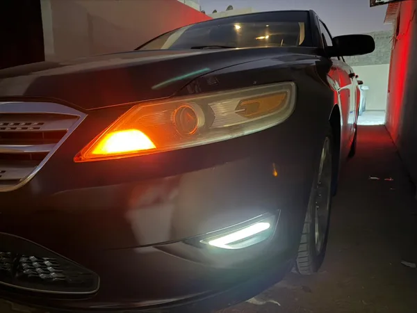 Cars for sale in uae Ford Taurus
