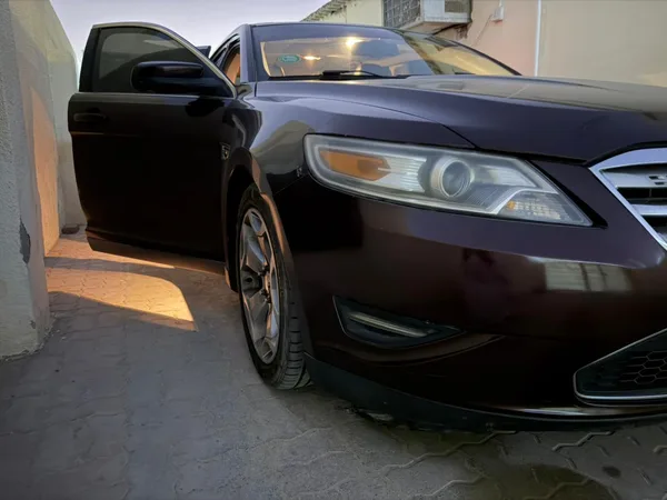 Cars for sale in uae Ford Taurus